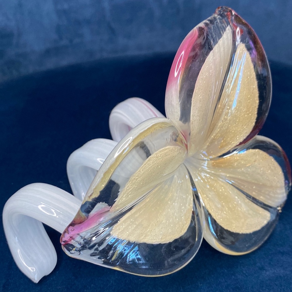 Murano hand blown Lilly curled stem